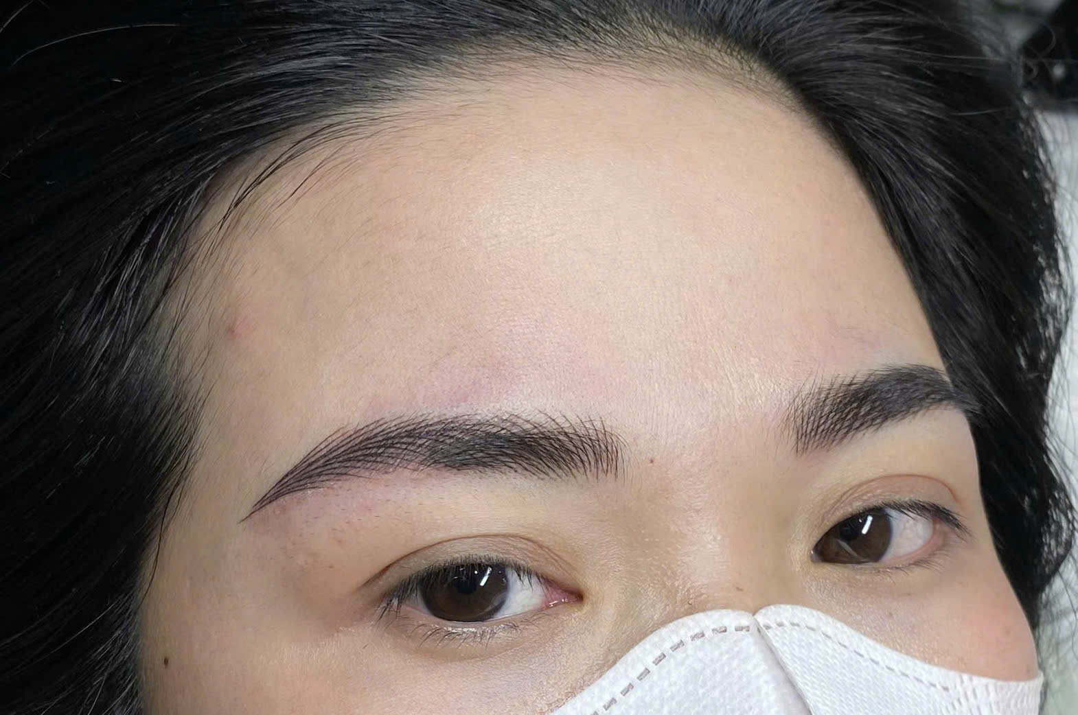 Điêu khắc mày Linestrokes